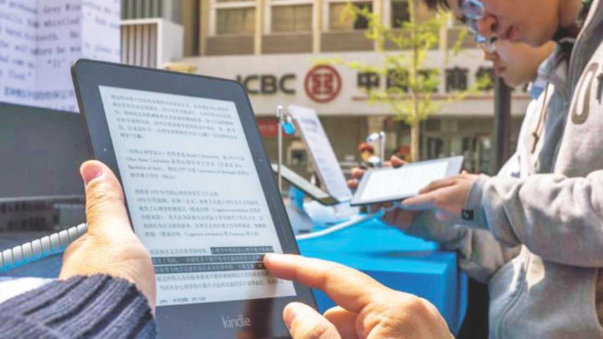 China's Online Fiction Writers Taste Fame and Fortune