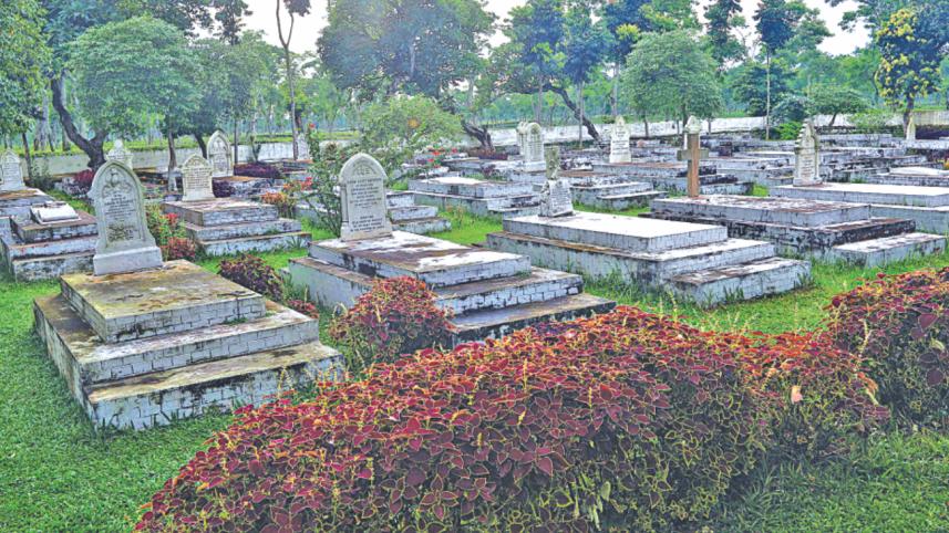 Deanston cemetery.jpg