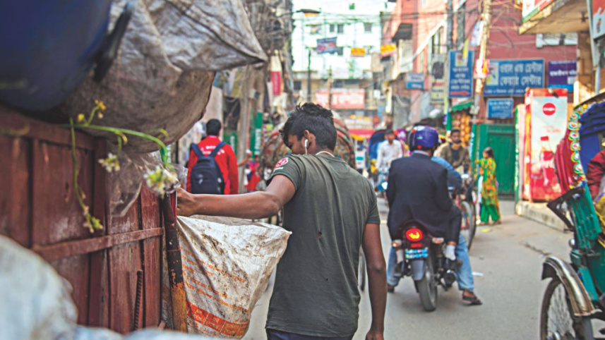 dhakas_waste_collectors