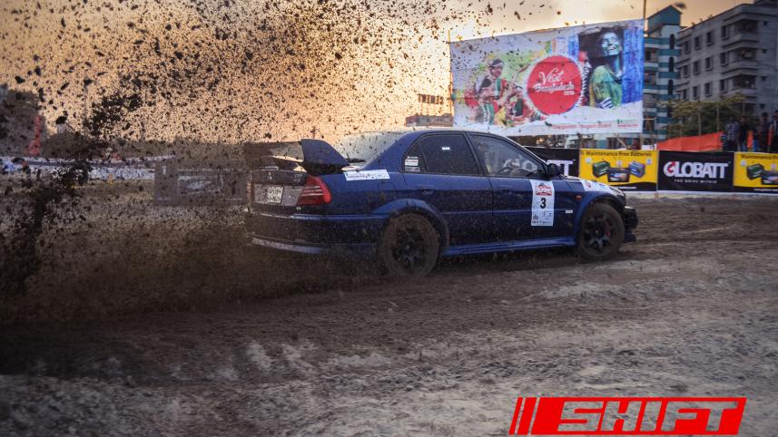 The crowd pleasing always-sideways peacock, regularly leaving a huge trail of dirt. 