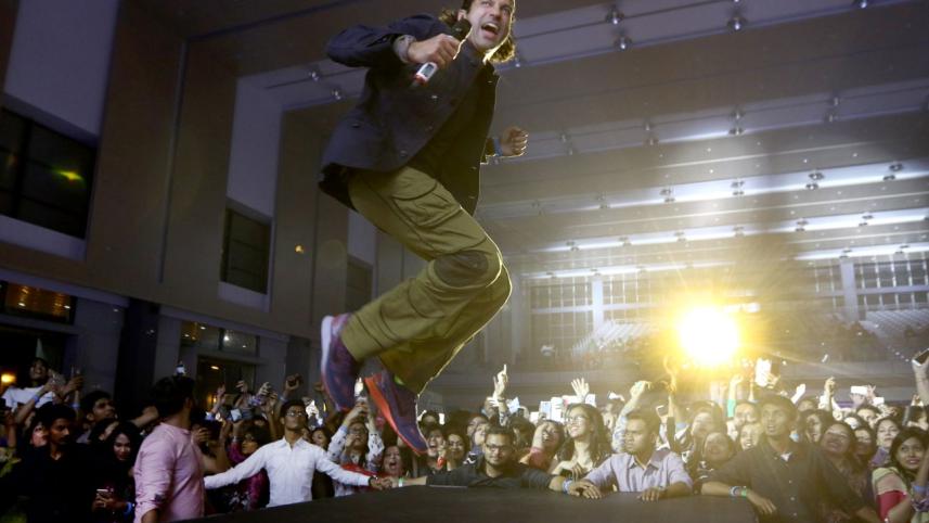 Frivolous Farhan gets Dhaka on its feet