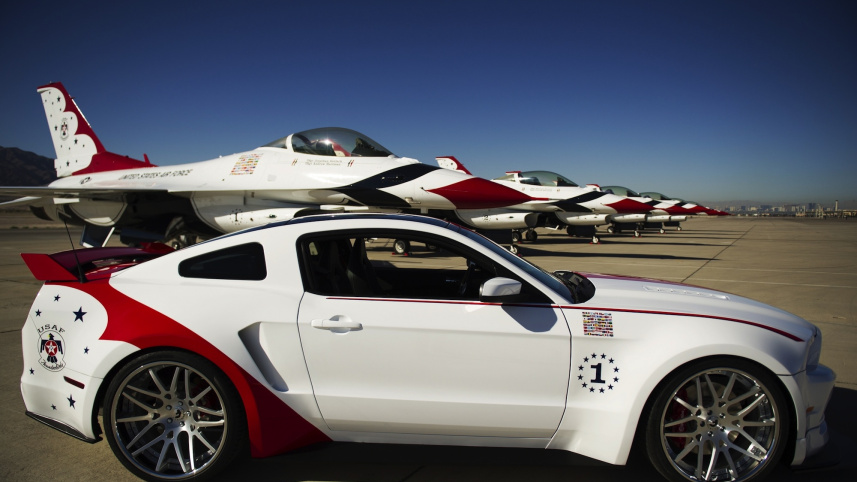 ford-mustang-gt-us-airforce-thunderbirds-edition.2000x1333.Jul-01-2013_10.18.48.465348.jpg