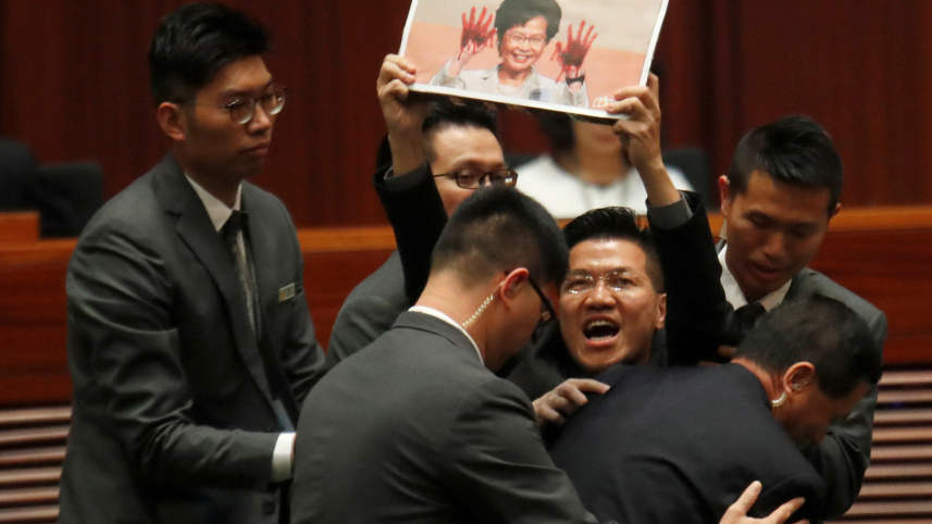 hk_chaos_1.jpg