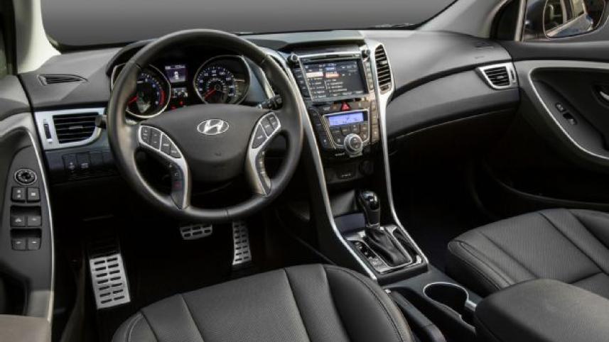hyundai-elantra-gt-2015-9.jpg