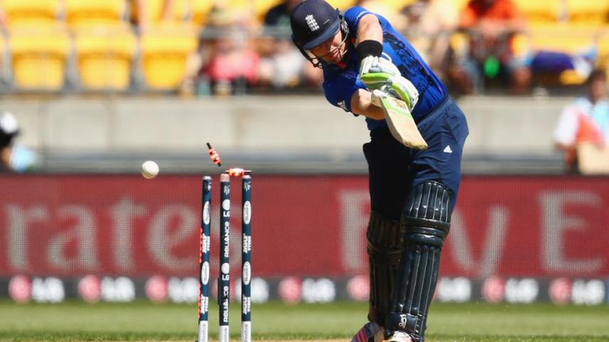 Ian Bell got a beauty from Southee.jpg