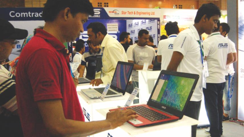 laptop fair 4.jpg