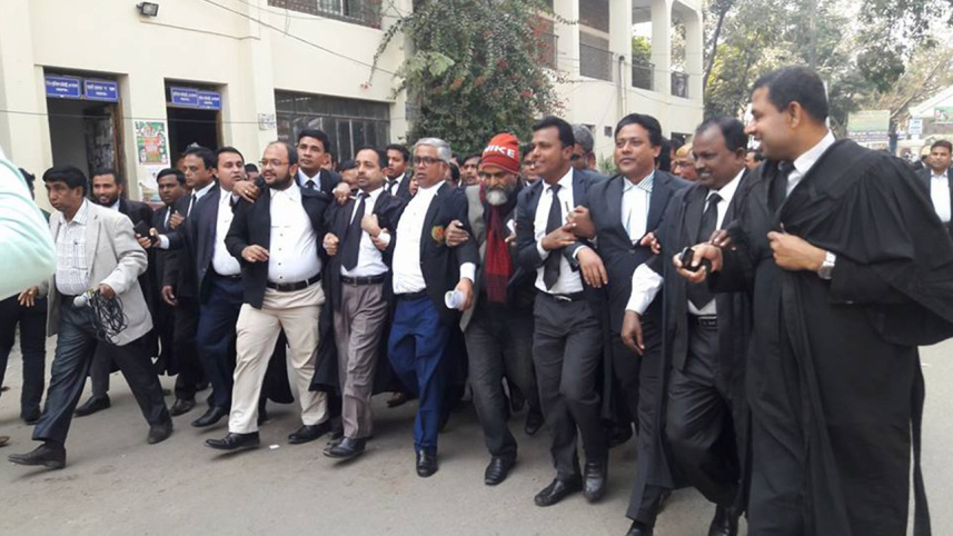 Lawyers_procession.jpg