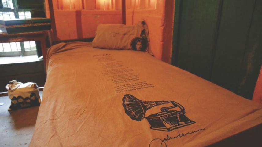 Manas holds exhibition at Beauty Boarding