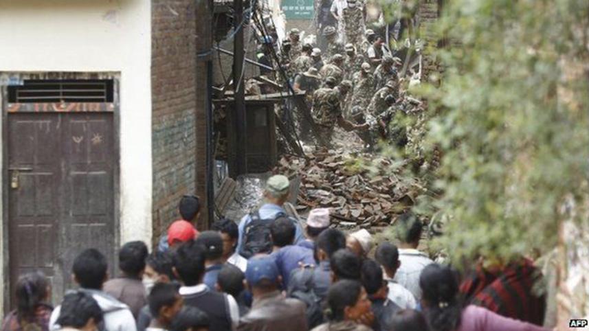 Kathmandu search for survivors goes on