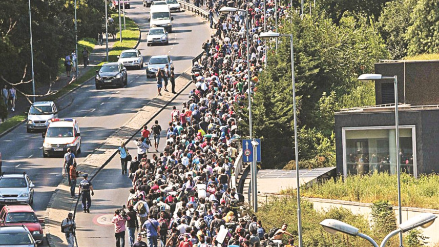 migrant-war-2.jpg