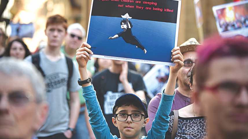 migrant demo 2.jpg