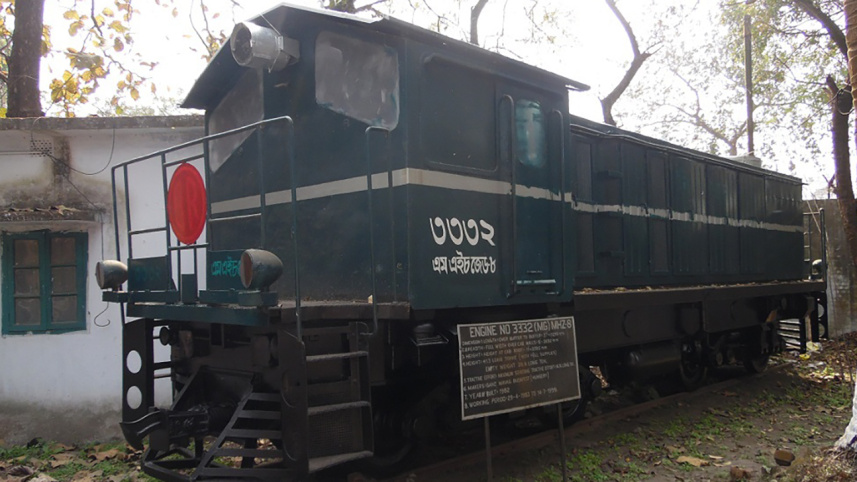old_train_2.jpg
