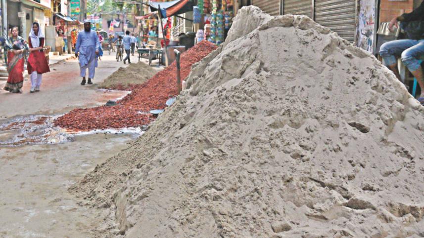 Pedestrians especially schoolchildren 2.jpg