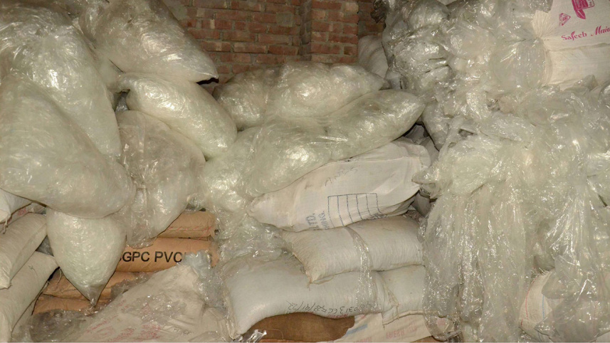 banned polythene seized in Dhaka