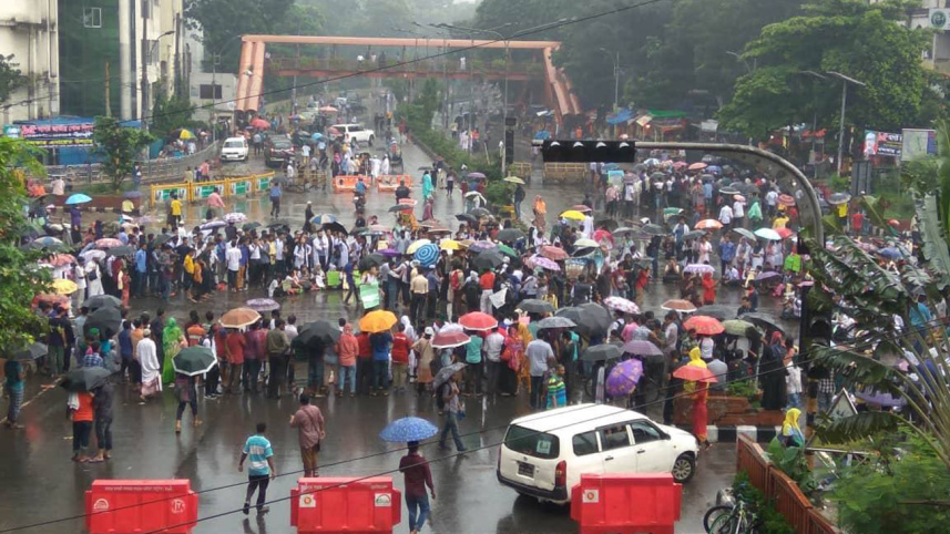 Student demo for safe road