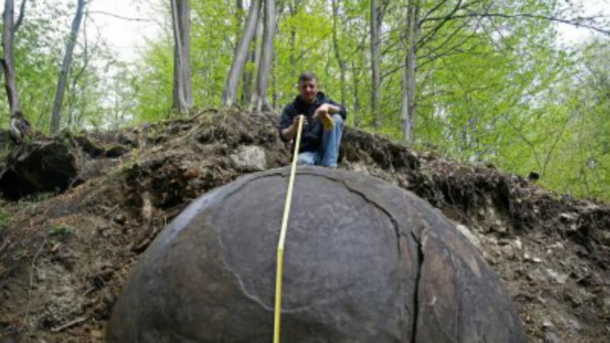stone-ball(2).jpg