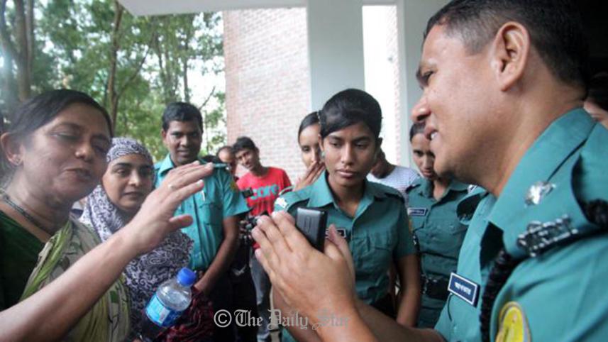 SUST-OC resquesting Yesmin to calm down.jpg