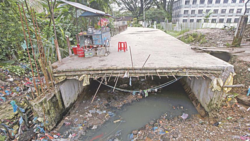 sylhet_canals_threat_2.jpg
