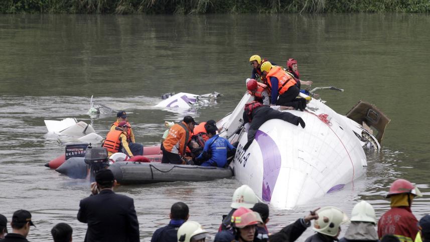 Taiwan plane crash.jpg