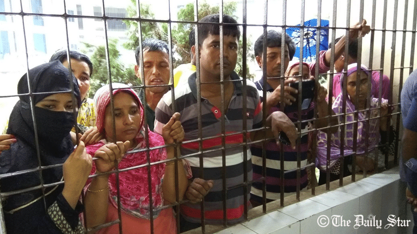 tongi-fire-relatives