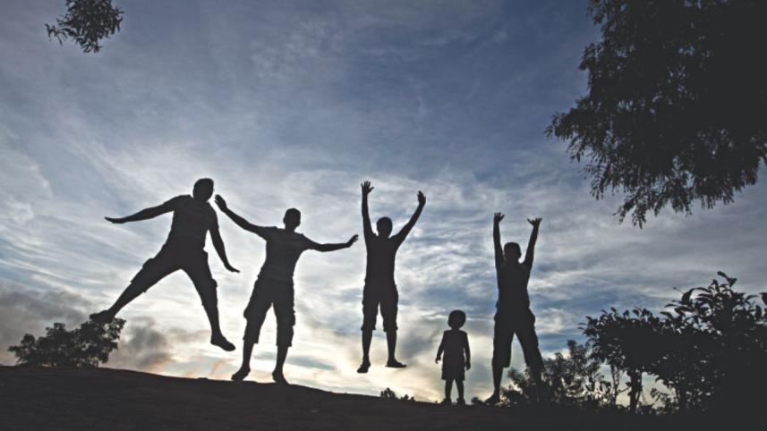 best status for travelling with friends