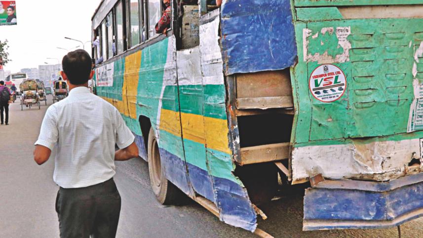 Bangladesh government removing outdated vehicles