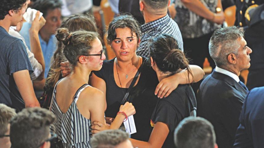 women huddle.jpg