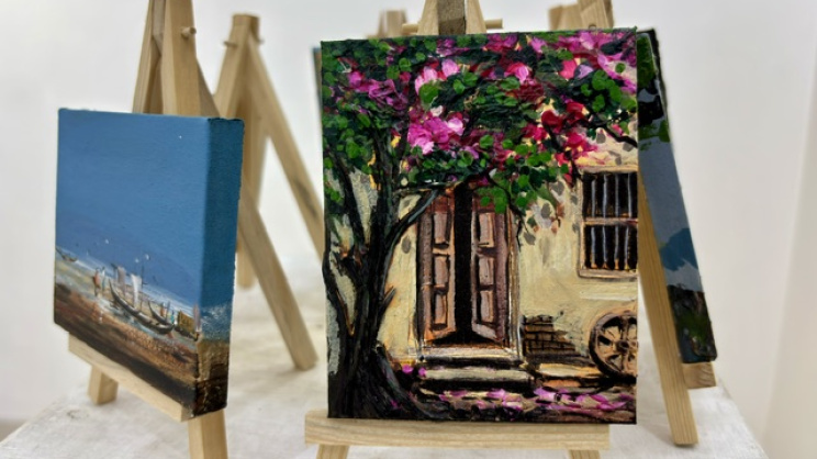 Charukola alumni revisit their artistic journey through ‘Art Beyond Borders’