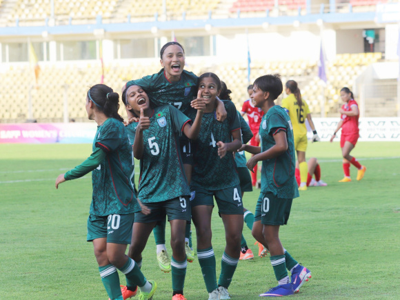 Bangladesh v Nepal SAFF W.jpg