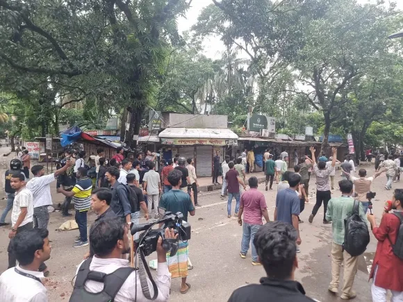 Chhatra Dal Shibir Clash At Dhaka Alia Madrasah