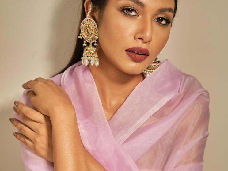 The return of jhumka: A timeless piece of jewellery