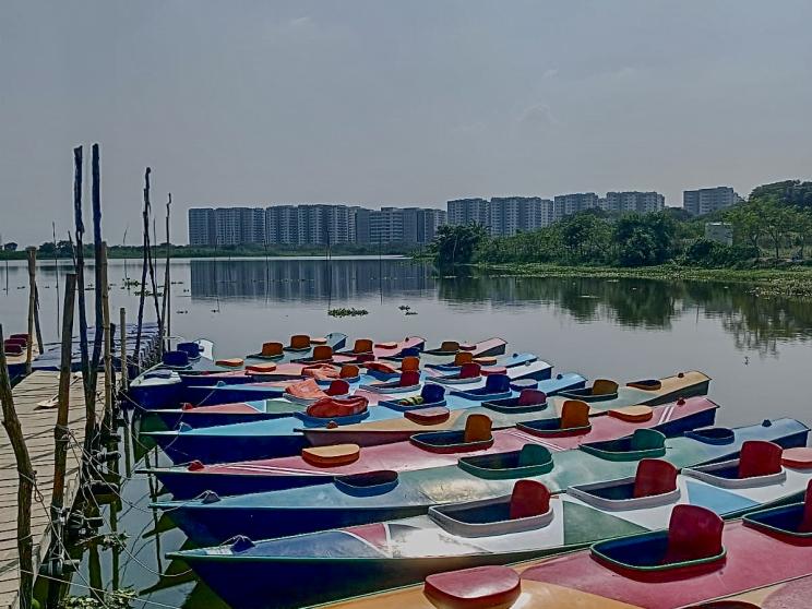 Row, Row, Row your Kayak at Uttara’s Diabari