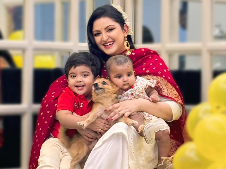 pori moni with children.jpg