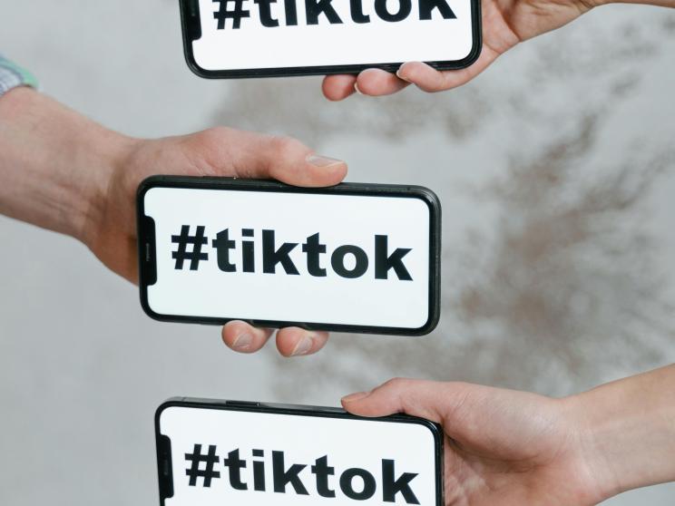 Why ‘dumb’ phones are making a smart comeback in 2025          pexels-mart-production-7481278.jpg