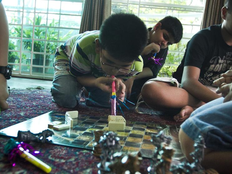 Hyperactive kids? 6 easy ways suggested by experienced parents 