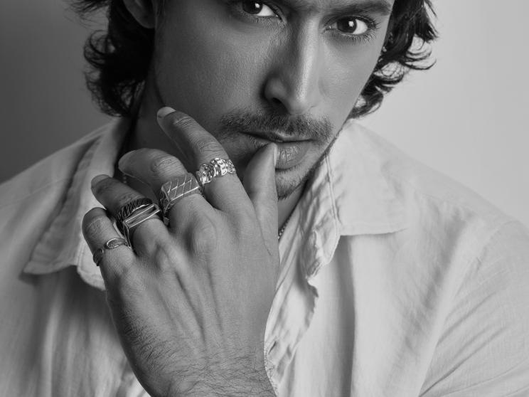 Unlock your style with these trending men’s accessories 