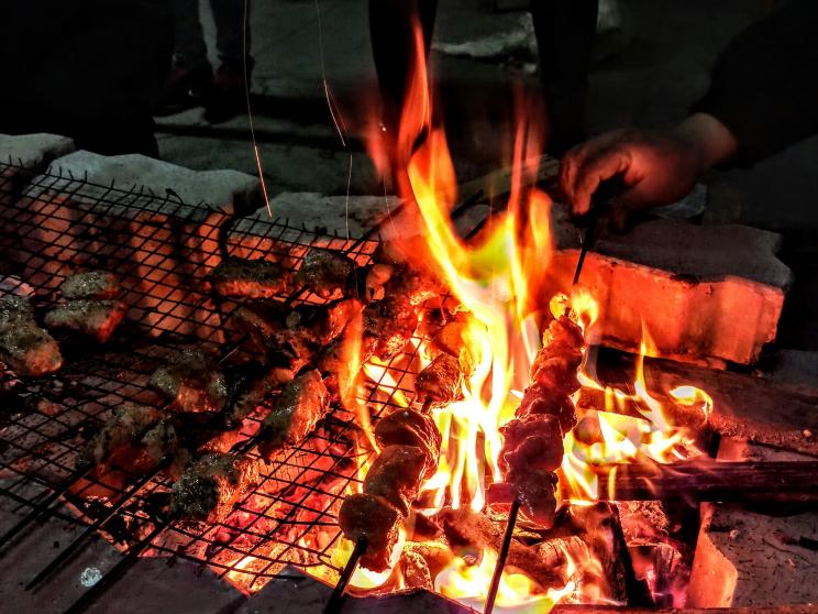 Easy winter barbecue tricks to get that perfect restaurant flavour      jonathan-charles-folxxigl9xi-unsplash.jpg