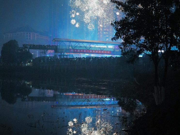 Who celebrates New Year first and last? Time zones explained    hongwei-fan-623pb40_9ca-unsplash.jpg