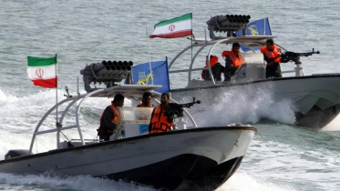 Iranian gunboats.jpg