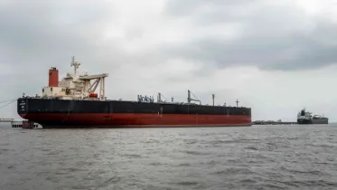 Indian-flagged oil tanker Kashimasan remains docked near an offloading terminal at Butcher Island, off the coast in Mumbai on April 1, 2026. Photo: AFP