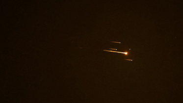 Rocket trails iran.jpg