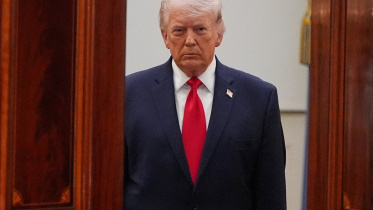 President Donald Trump arrives from the Blue Room to speak about the Iran war from the Cross Hall of the White House on Wednesday, April 1, 2026, in Washington. Photo: Reuters
