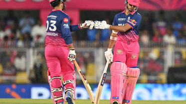 Yashasvi Jaiswal and Vaibhav Suryavanshi .jpg