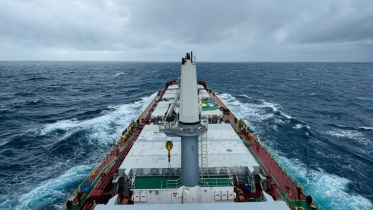 Bangladesh ship crossing Strait of Hormuz during ceasefire period