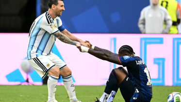 Messi Lopes.jpg