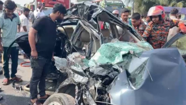 bus-car-collide-Munshiganj.jpg