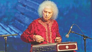 Santoor maestro Pandit Shiv Kumar Sharma