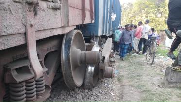 Kushtia---Rail accident-1.jpg