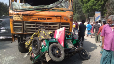 Thakurgaon Pic-Road accident in Panchagarh-01.jpg