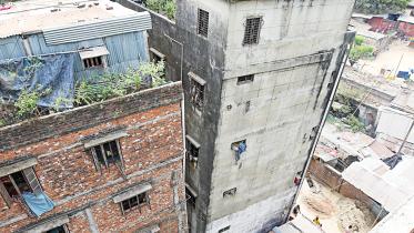 tilted-building-ctg.jpg